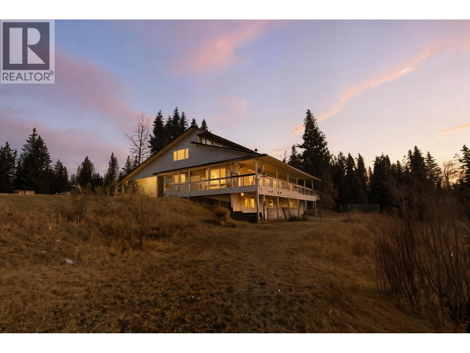 6391 Houseman Road, 100 Mile House, BC - Outdoor