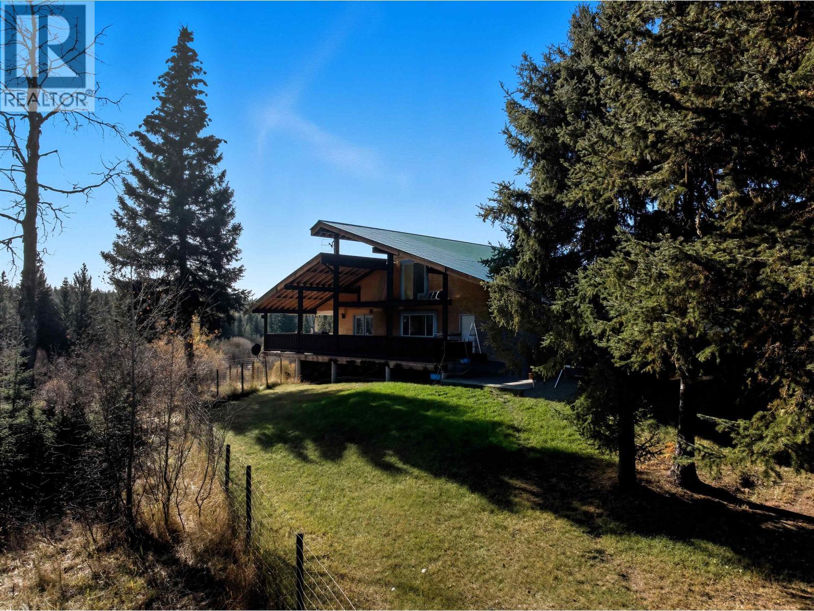 6391 Houseman Road, 100 Mile House, BC - Outdoor