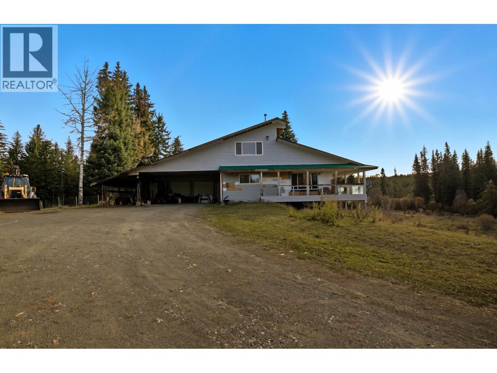 6391 Houseman Road, 100 Mile House, BC - Outdoor