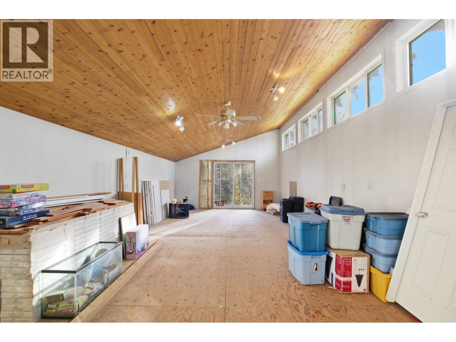 6391 Houseman Road, 100 Mile House, BC - Indoor Photo Showing Other Room