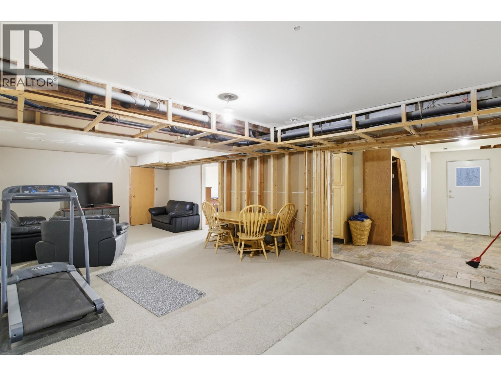 6391 Houseman Road, 100 Mile House, BC - Indoor Photo Showing Basement