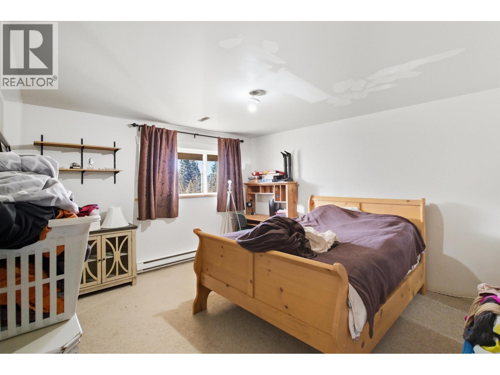 6391 Houseman Road, 100 Mile House, BC - Indoor Photo Showing Bedroom
