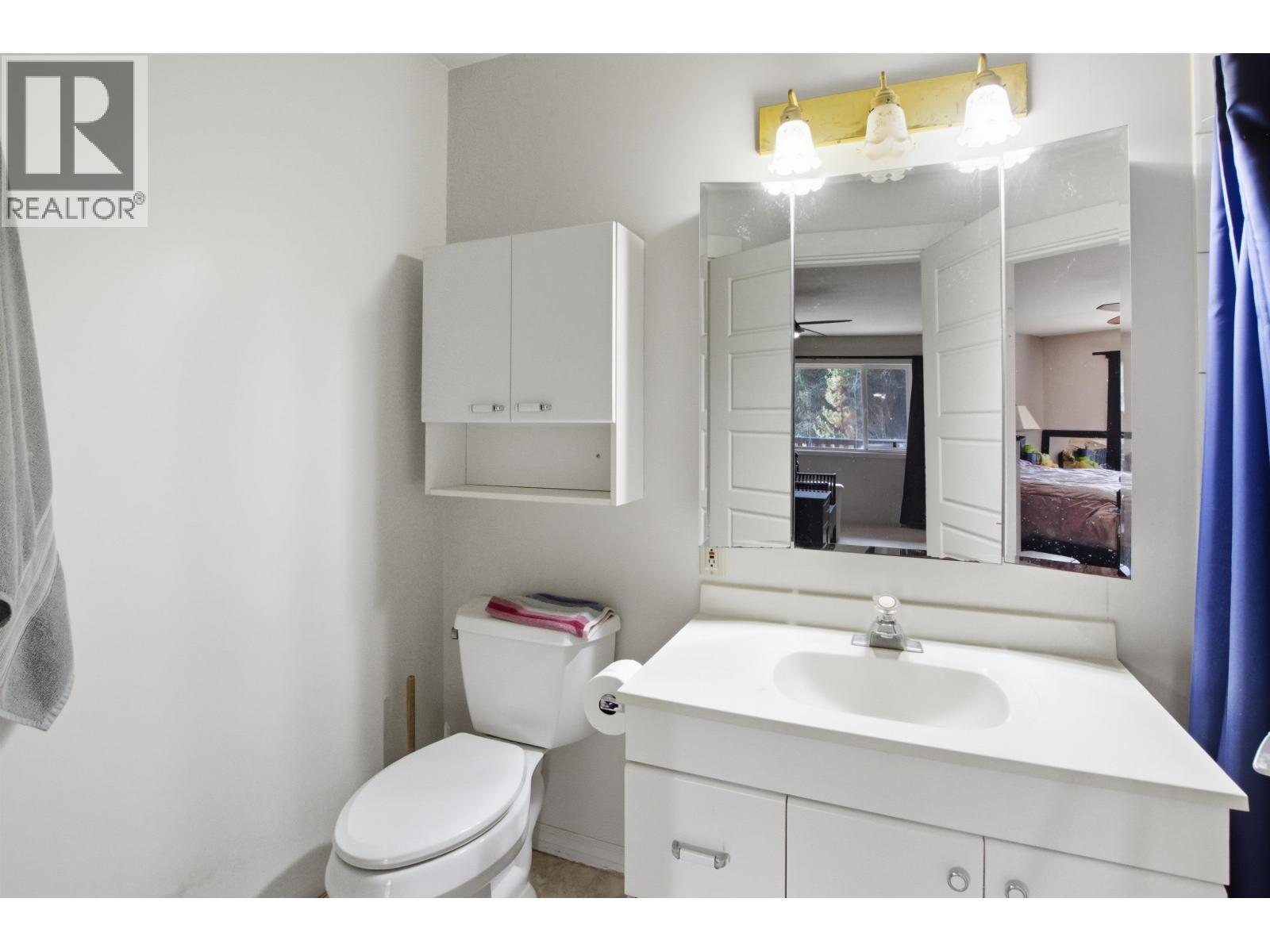 6391 Houseman Road, 100 Mile House, BC - Indoor Photo Showing Bathroom