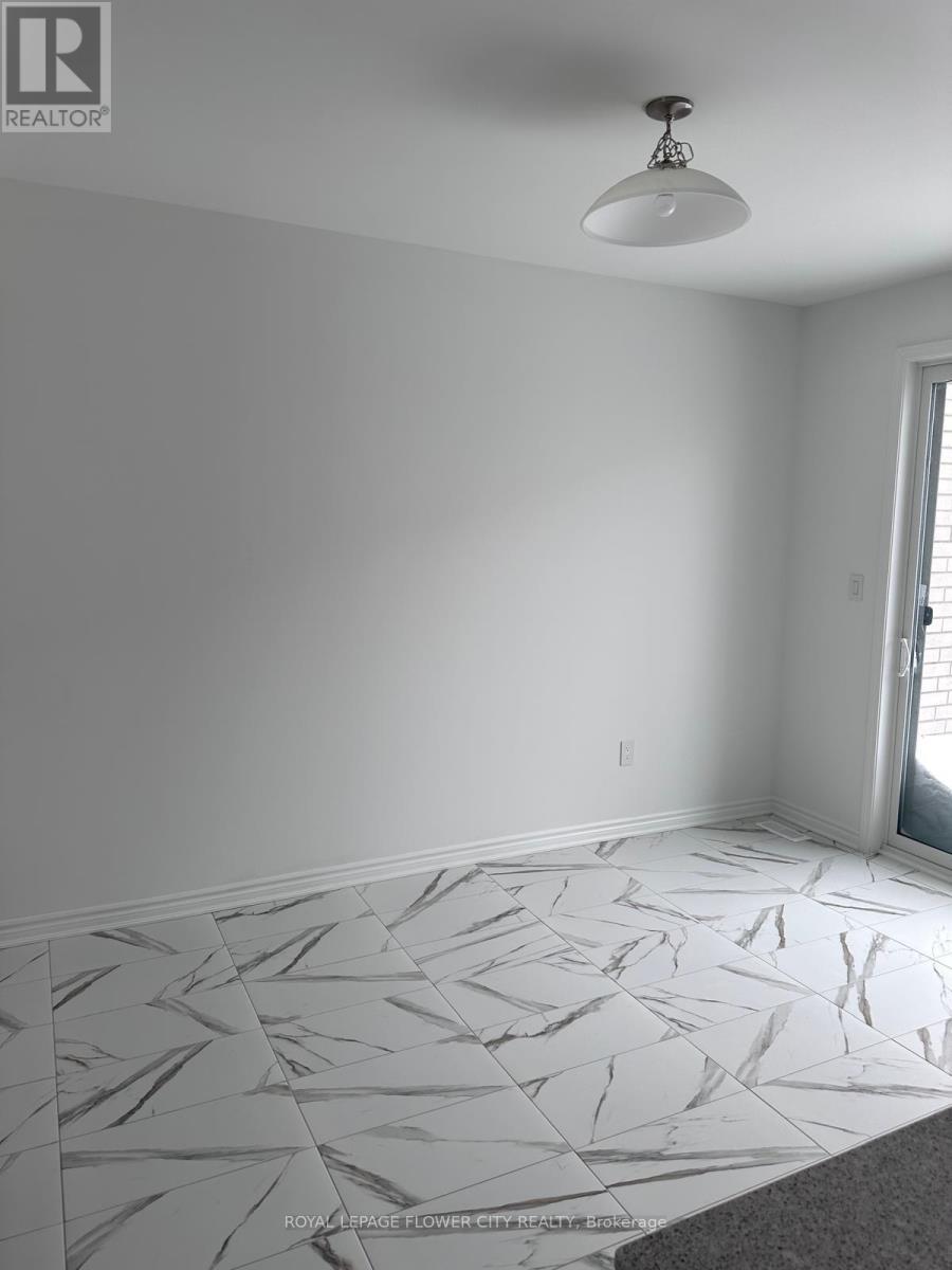 154 Rockface Trail, Caledon, ON - Indoor Photo Showing Other Room