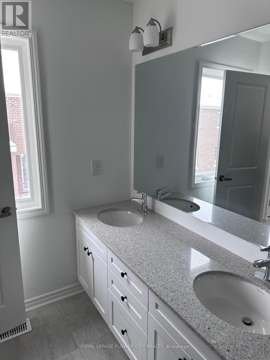 154 Rockface Trail, Caledon, ON - Indoor Photo Showing Bathroom