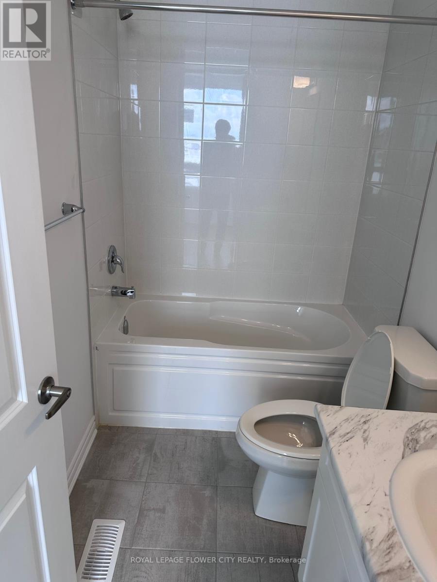 154 Rockface Trail, Caledon, ON - Indoor Photo Showing Bathroom