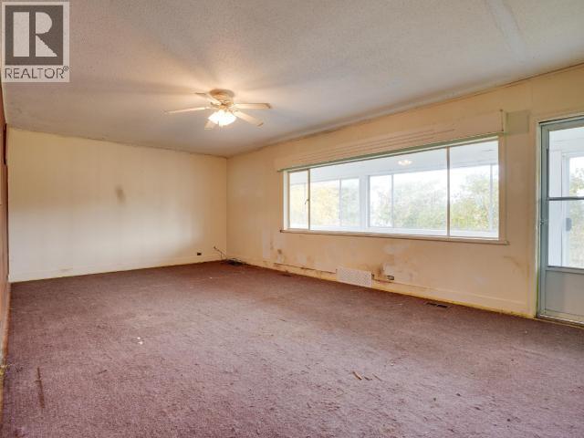 5358 Earl Street, Texada Island, BC - Indoor Photo Showing Other Room