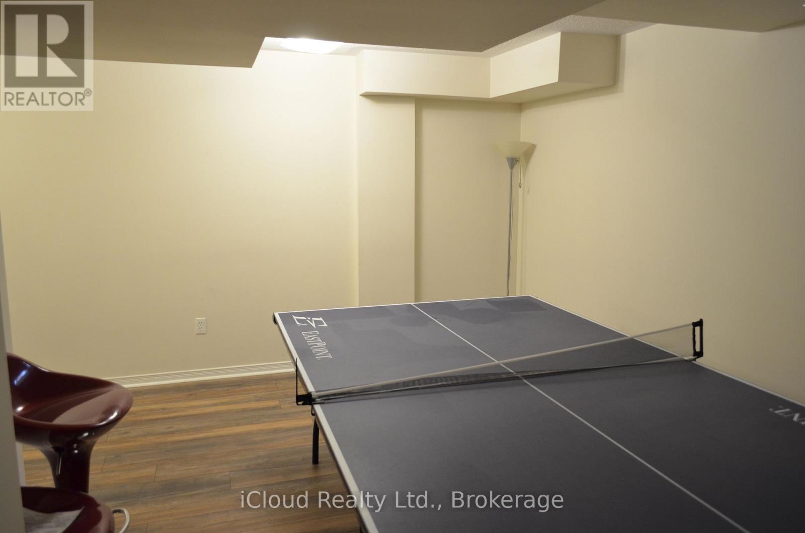 Main/Up - 319 Aspendale Crescent, Mississauga, ON - Photo Showing Other Room