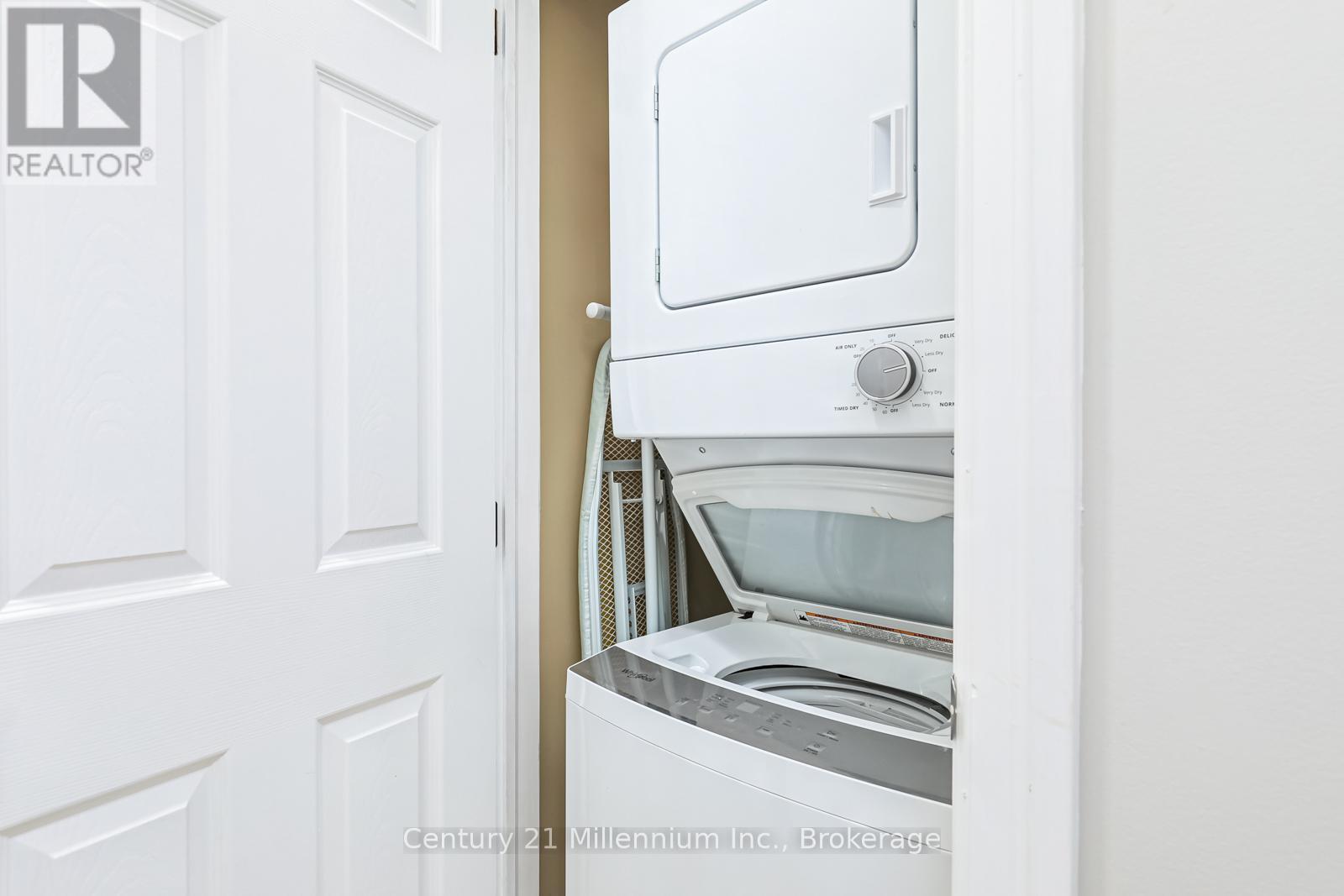 120 - 184 Snowbridge Way, Blue Mountains, ON - Indoor Photo Showing Laundry Room