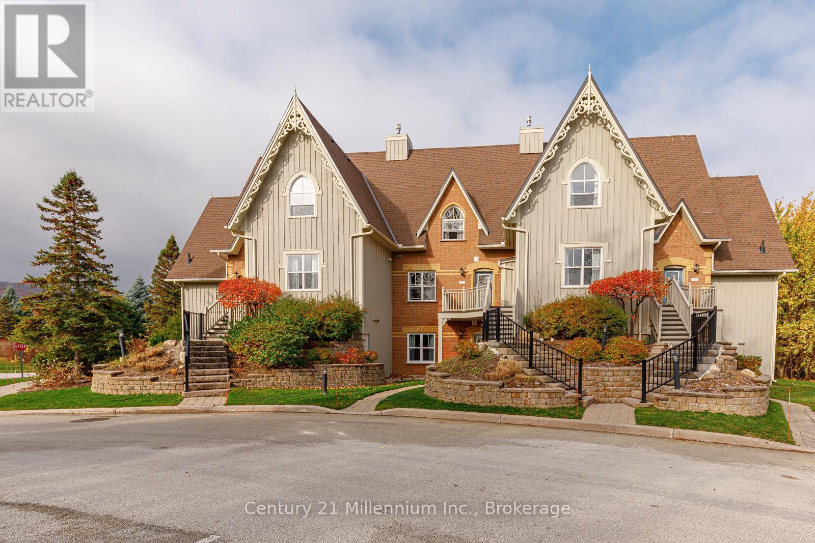 120 - 184 Snowbridge Way, Blue Mountains, ON - Outdoor With Facade