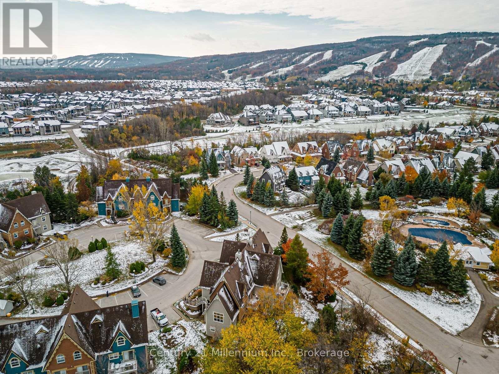 120 - 184 Snowbridge Way, Blue Mountains, ON - Outdoor With View