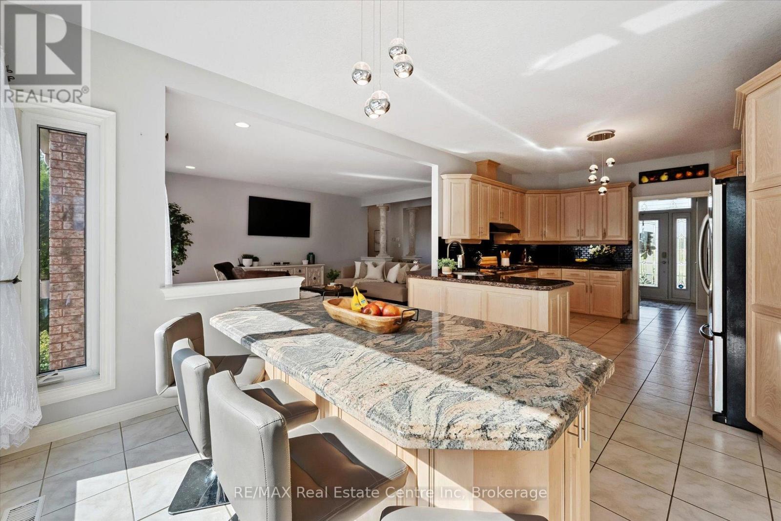 5946 Wellington Rd 86 Road, Woolwich, ON - Indoor