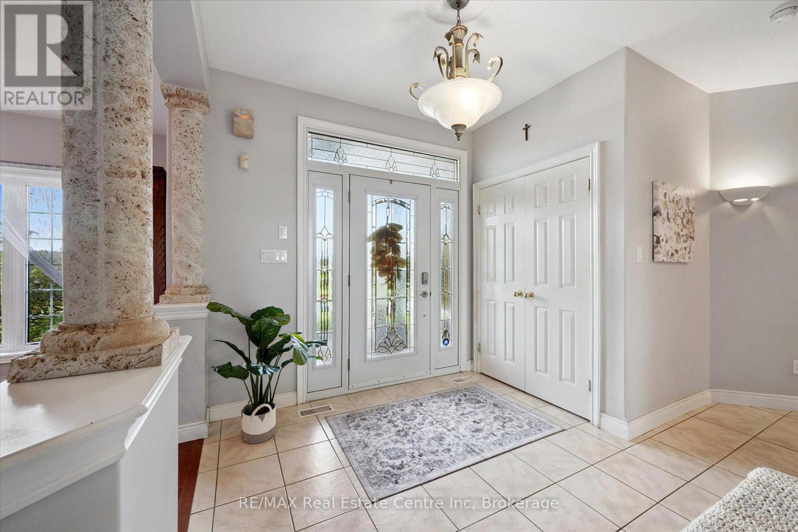 5946 Wellington Rd 86 Road, Woolwich, ON - Indoor Photo Showing Other Room