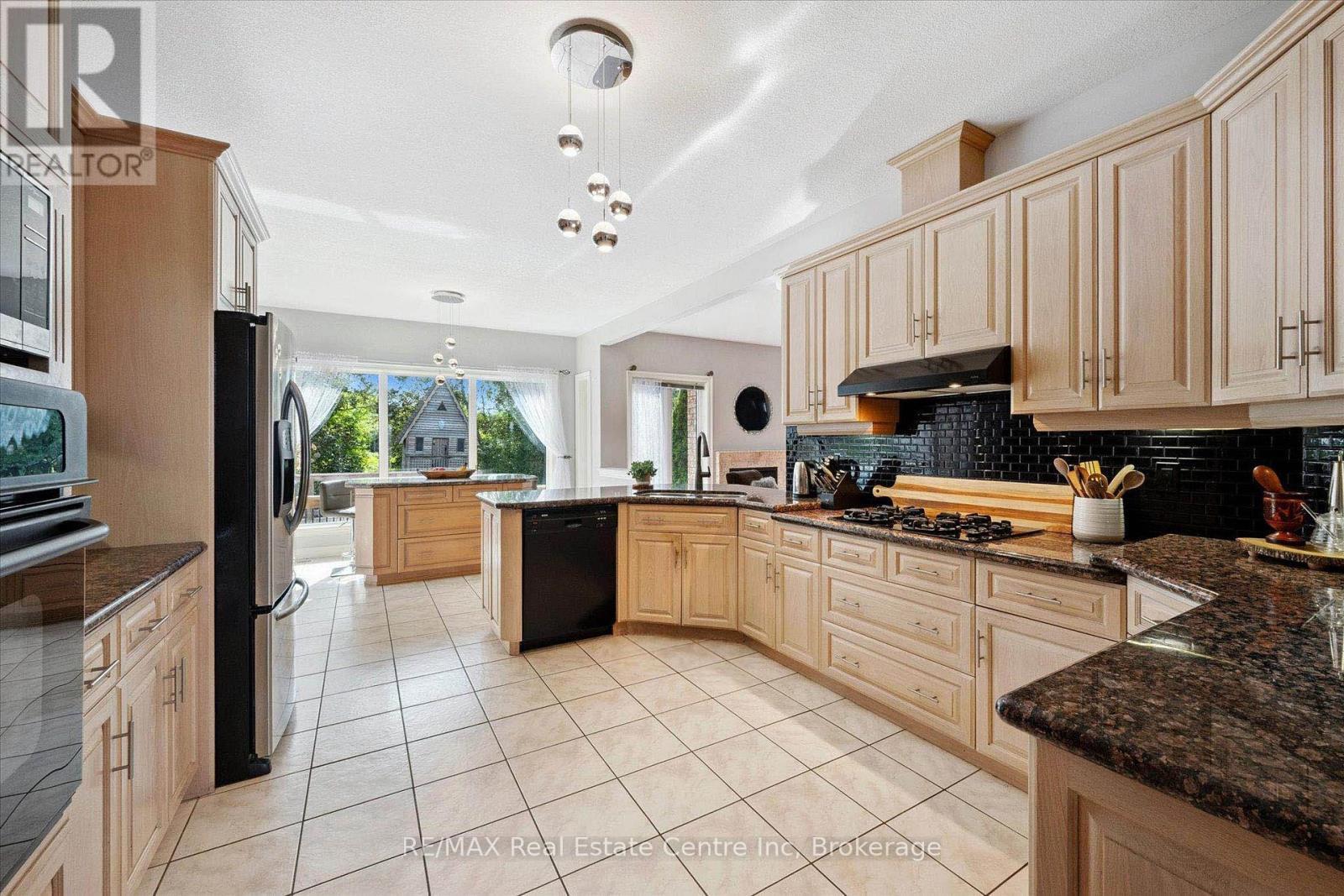 5946 Wellington Rd 86 Road, Woolwich, ON - Indoor Photo Showing Kitchen