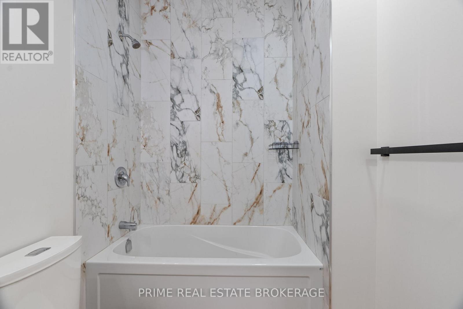 370 William Street, South Huron (Exeter), ON - Indoor Photo Showing Bathroom