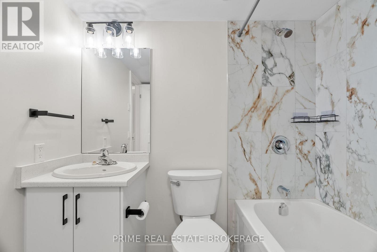 370 William Street, South Huron (Exeter), ON - Indoor Photo Showing Bathroom