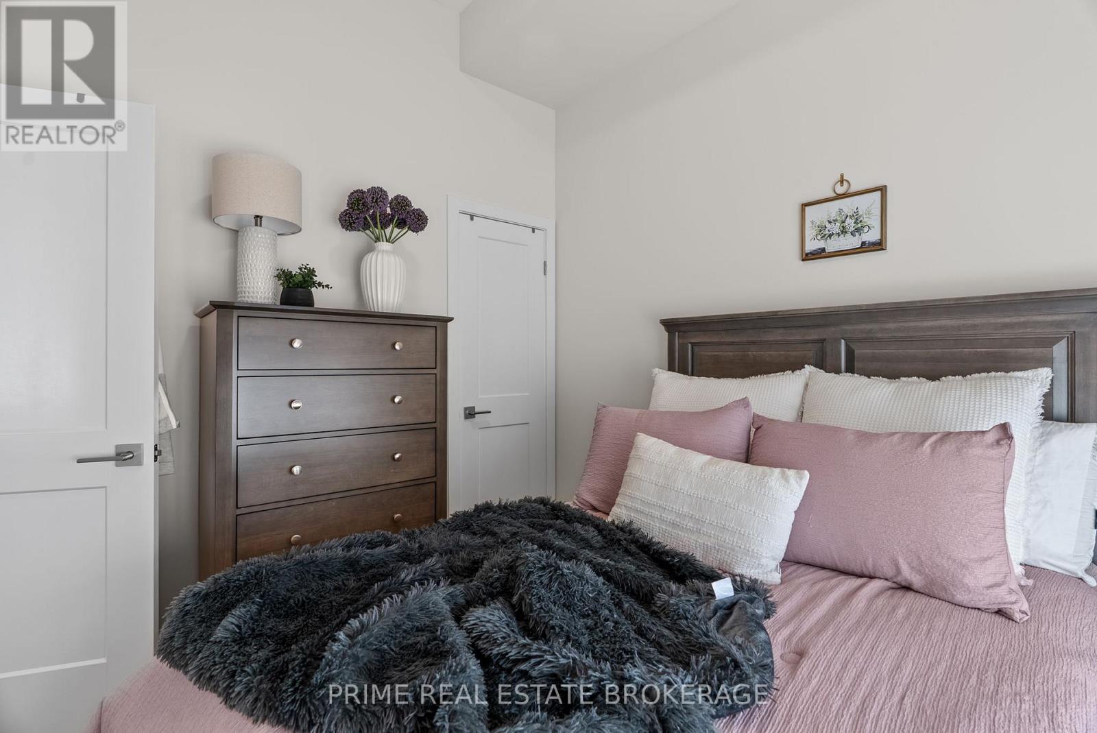 370 William Street, South Huron (Exeter), ON - Indoor Photo Showing Bedroom
