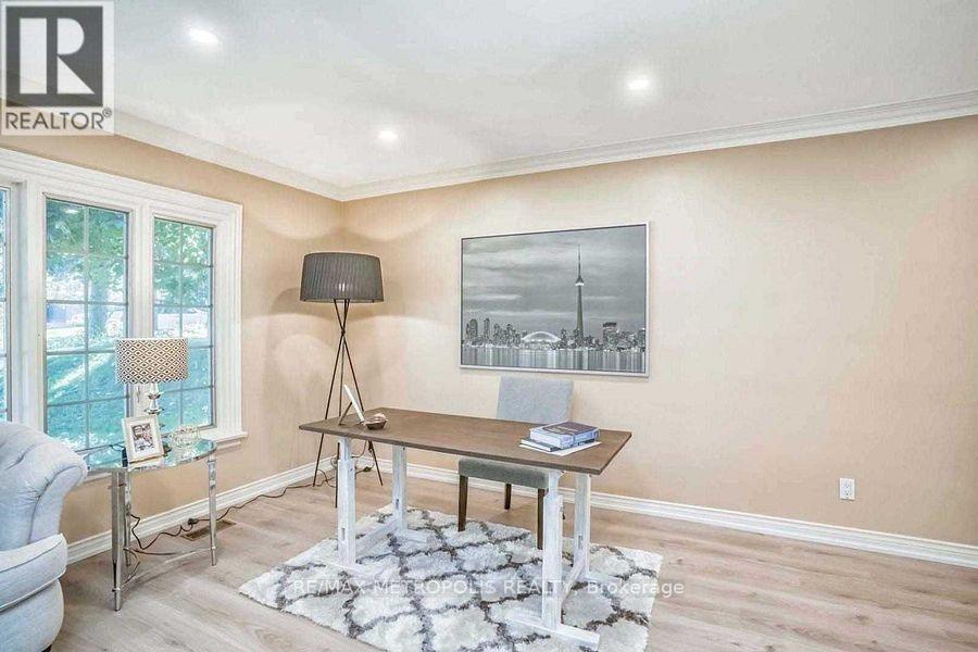 14 Strathroy Crescent, Markham, ON - Indoor Photo Showing Other Room