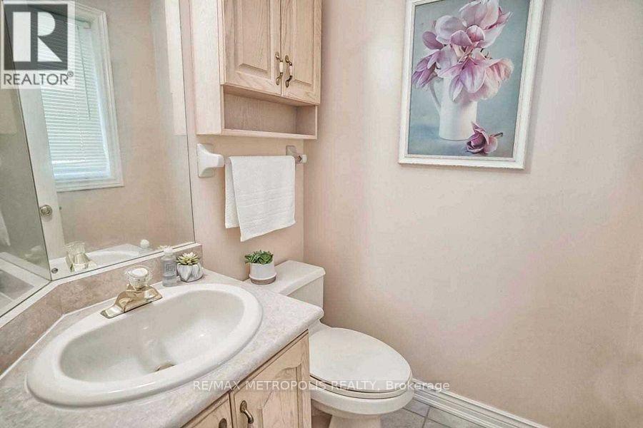 14 Strathroy Crescent, Markham, ON - Indoor Photo Showing Bathroom