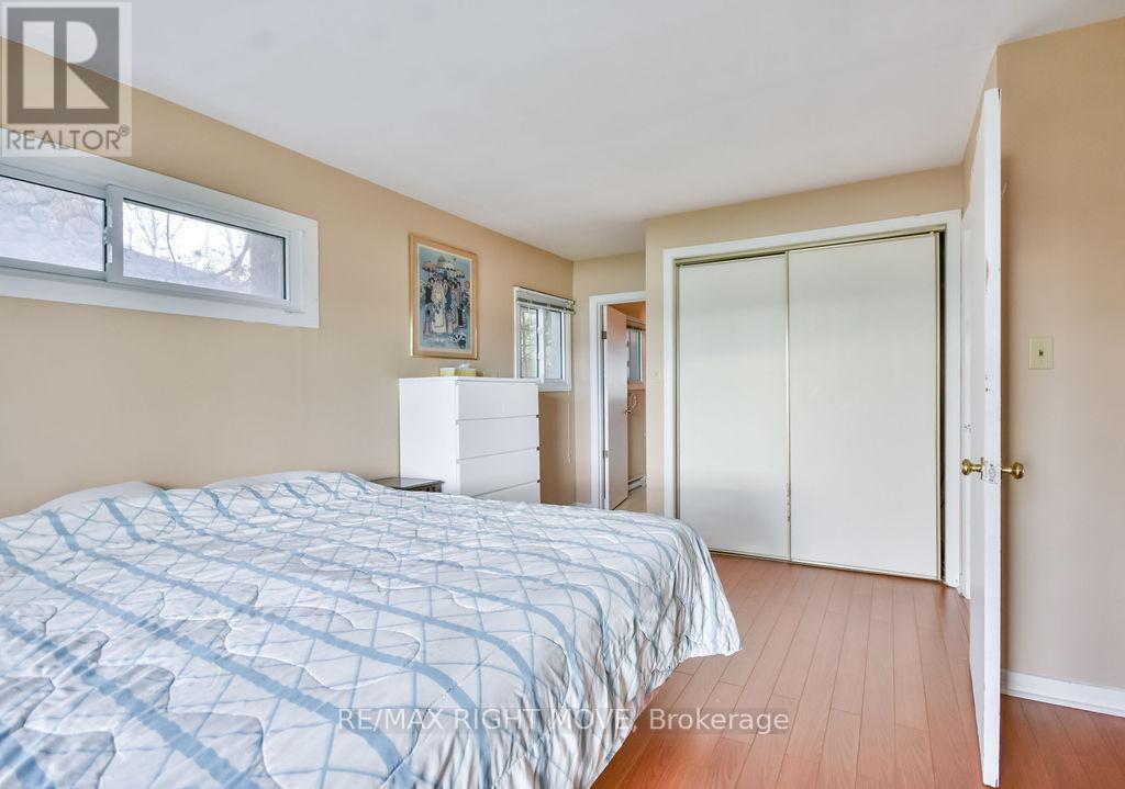 1467 Cunningham Crescent, Severn, ON - Indoor Photo Showing Bedroom