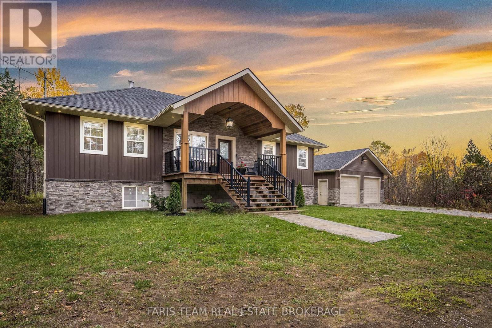 66 Meadows Avenue, Tay, ON - Outdoor With Deck Patio Veranda