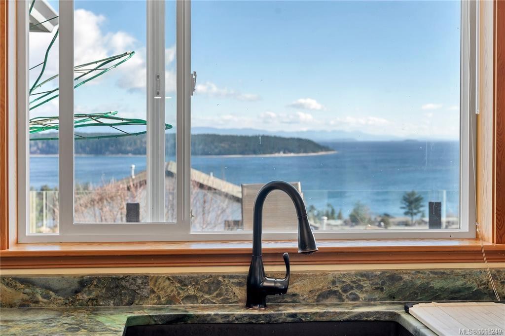 253 Alder St South, Campbell River, BC