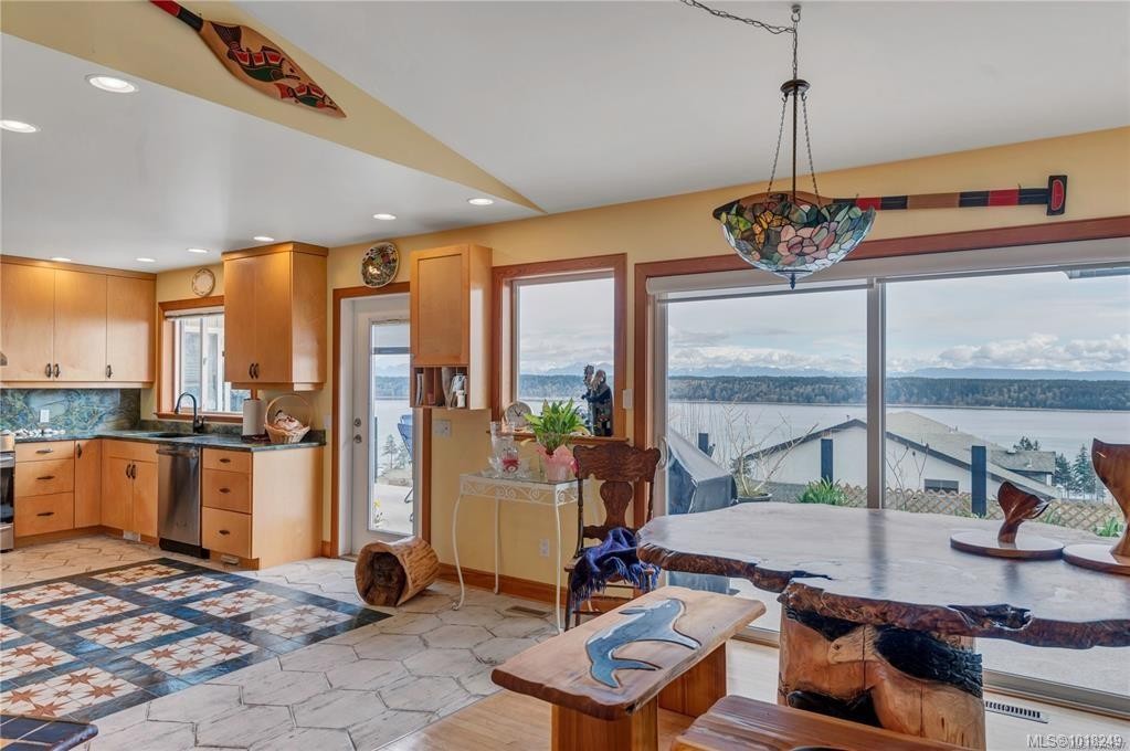 253 Alder St South, Campbell River, BC