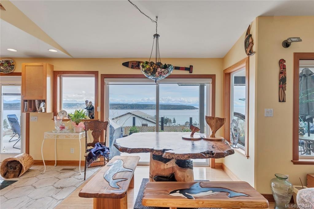 253 Alder St South, Campbell River, BC