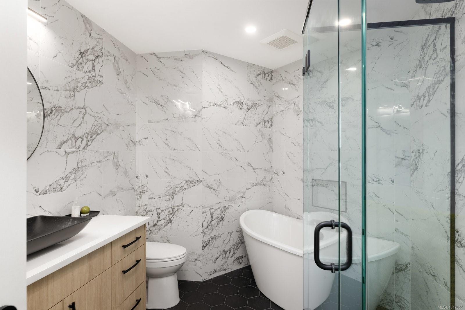 2545 Newman Rd, Central Saanich, BC