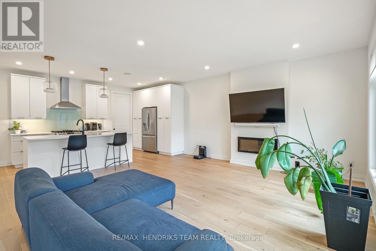 36 - 8974 Willoughby Drive, Niagara Falls (Chippawa), ON - Indoor