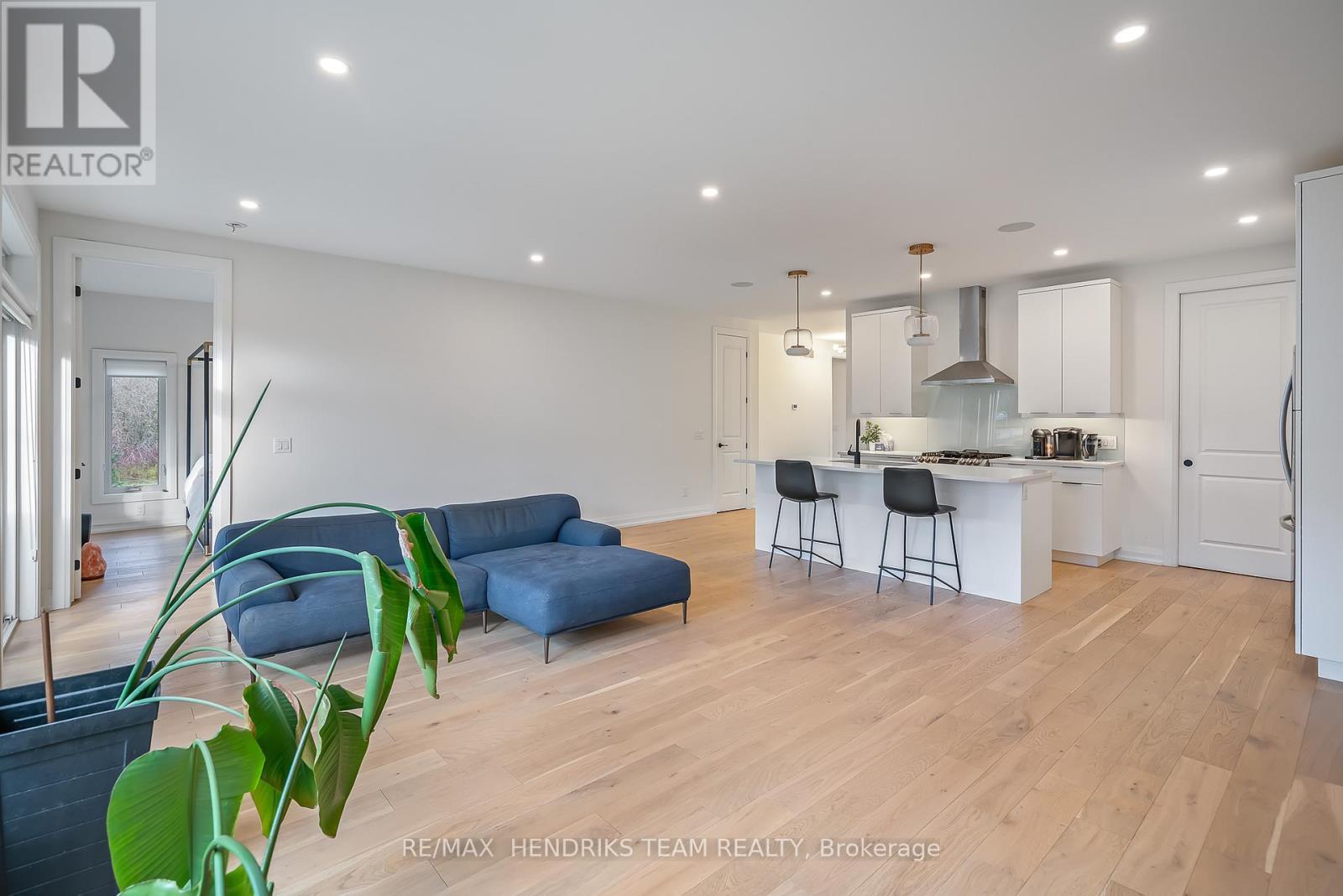 36 - 8974 Willoughby Drive, Niagara Falls (Chippawa), ON - Indoor Photo Showing Other Room