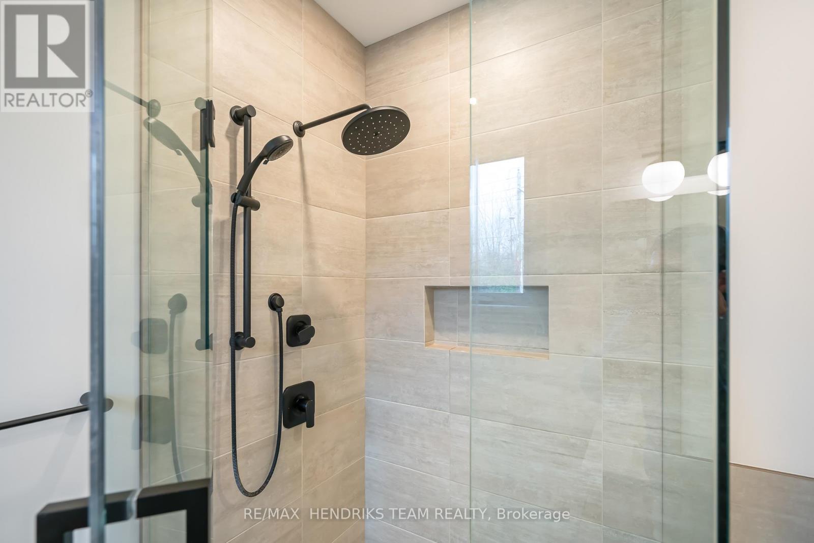 36 - 8974 Willoughby Drive, Niagara Falls (Chippawa), ON - Indoor Photo Showing Bathroom