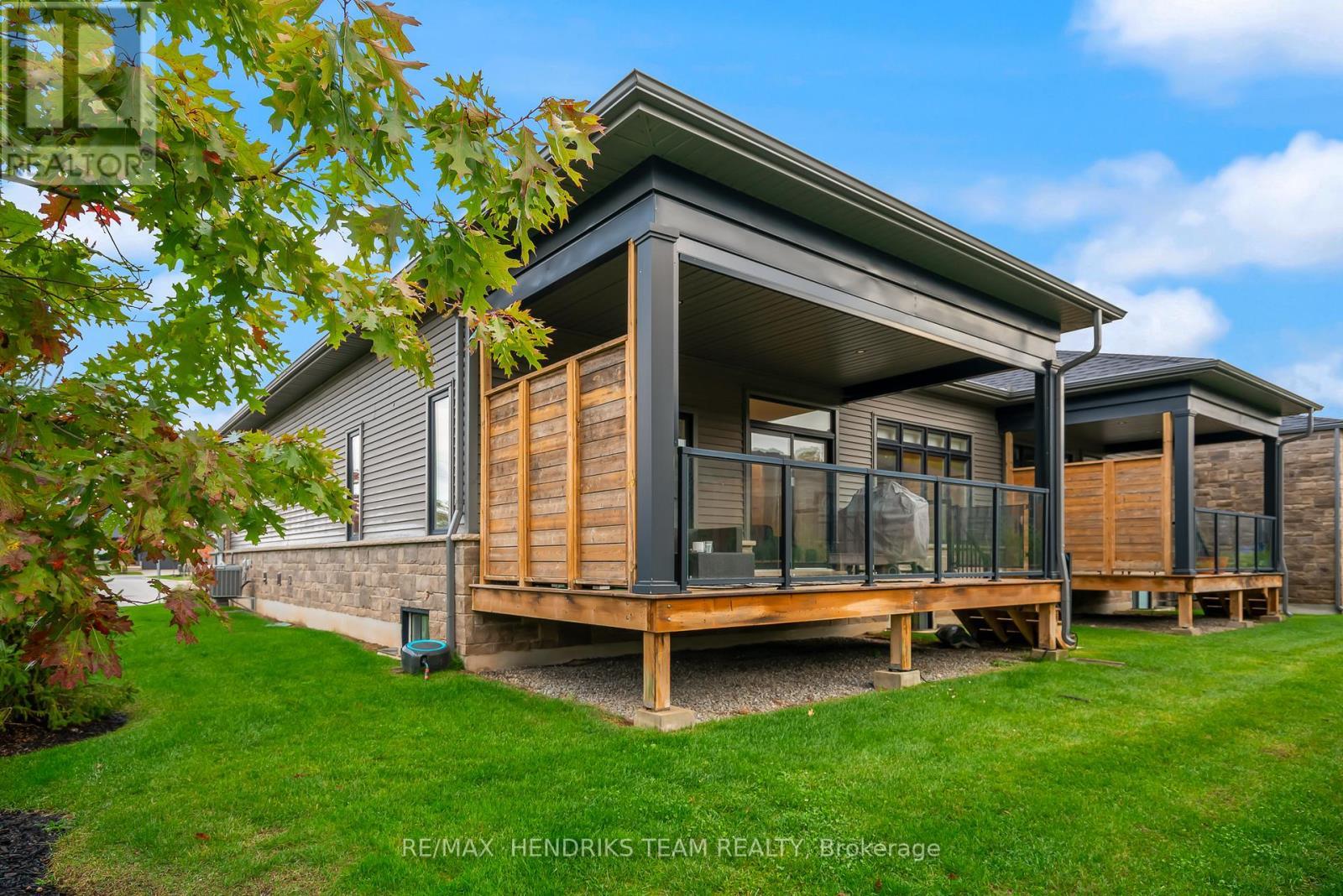 36 - 8974 Willoughby Drive, Niagara Falls (Chippawa), ON - Outdoor With Deck Patio Veranda