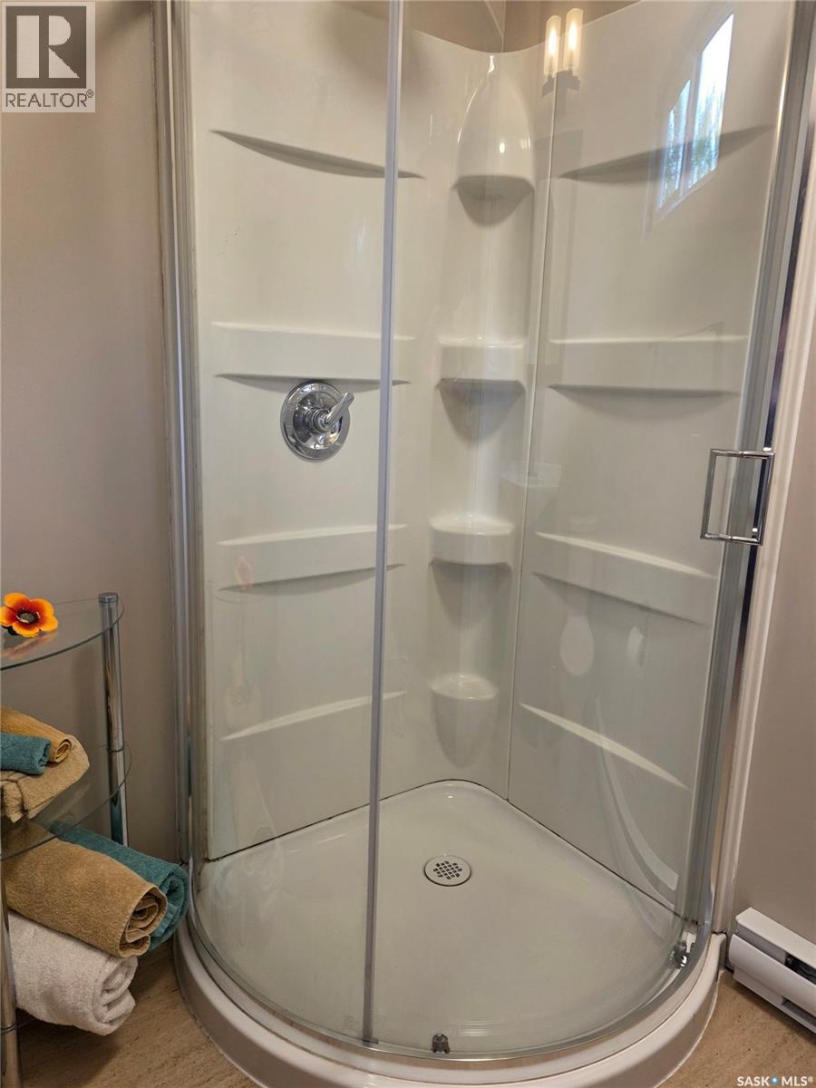 107 Mistusinne Crescent, Mistusinne, SK - Indoor Photo Showing Bathroom