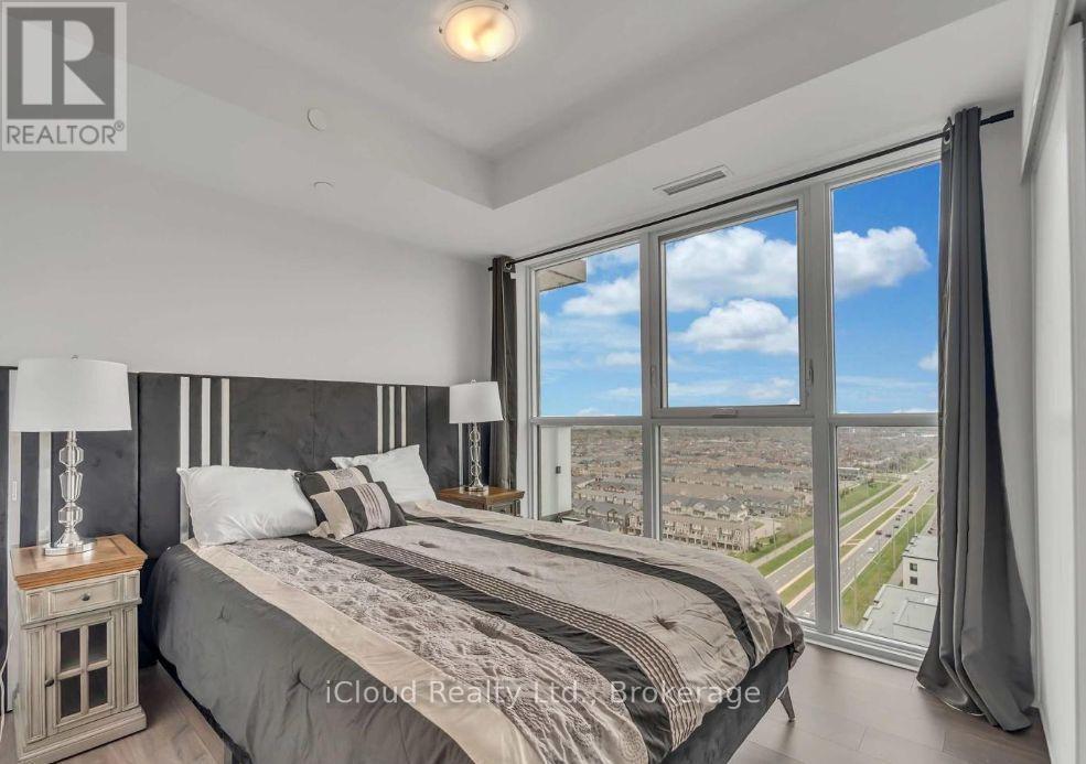 1917 - 2550 Simcoe Street N, Oshawa, ON - Indoor Photo Showing Bedroom