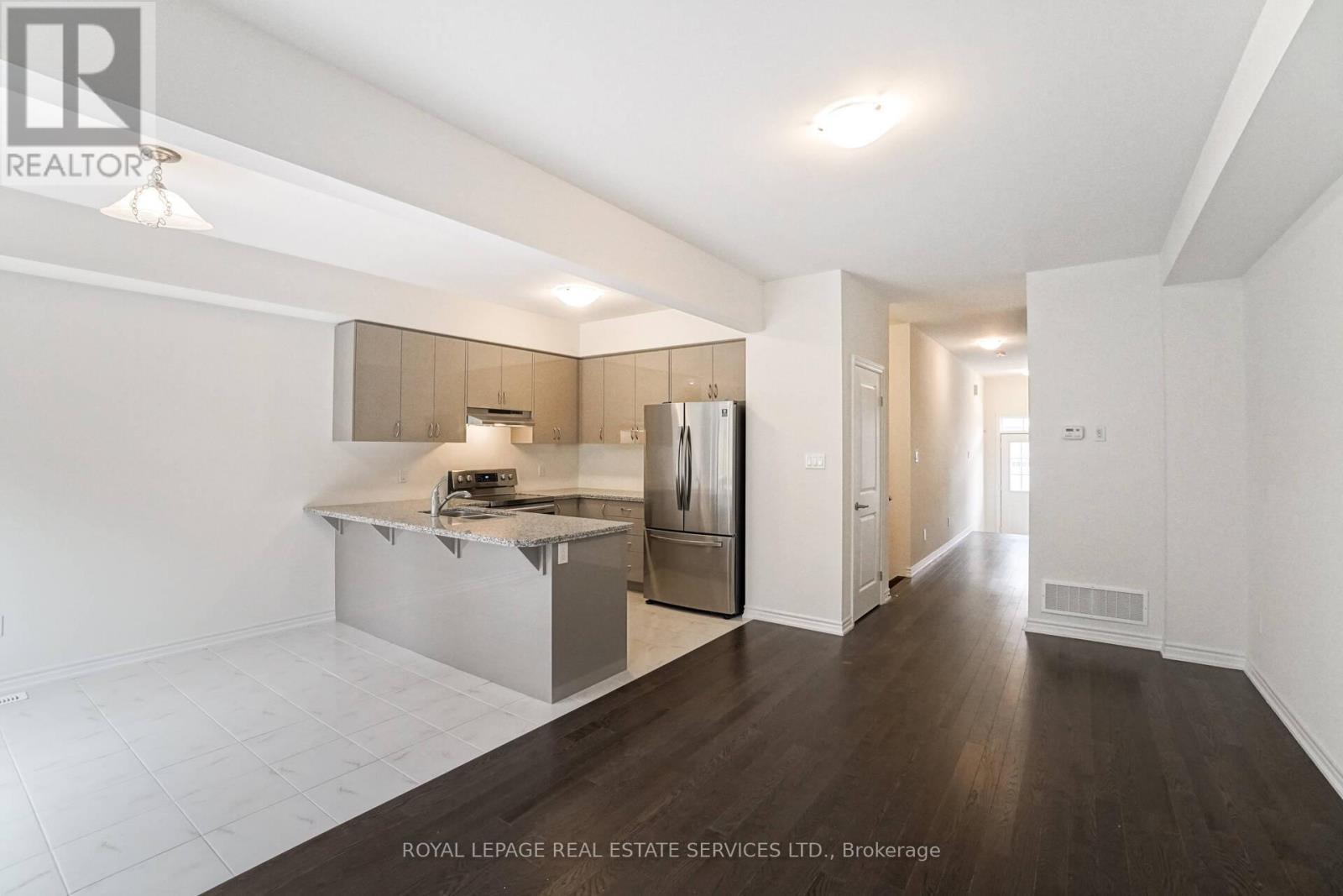 2 - 515 Garner Road W, Hamilton, ON - Indoor Photo Showing Kitchen