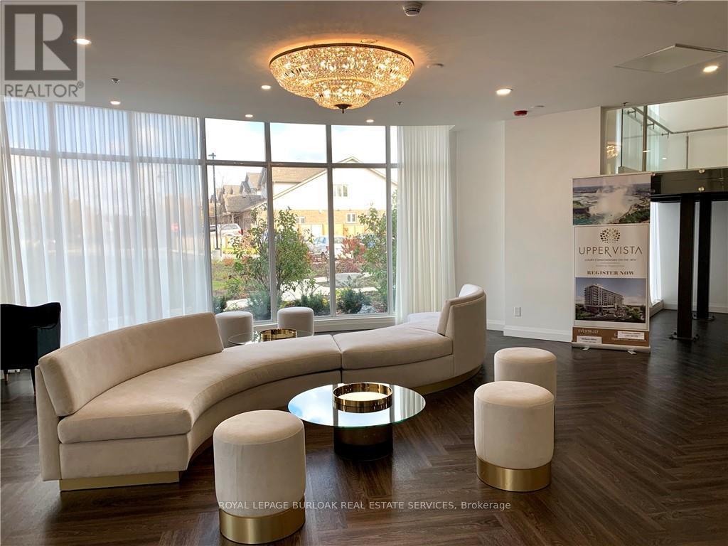 508 - 7711 Green Vista Gate, Niagara Falls, ON - Indoor Photo Showing Living Room