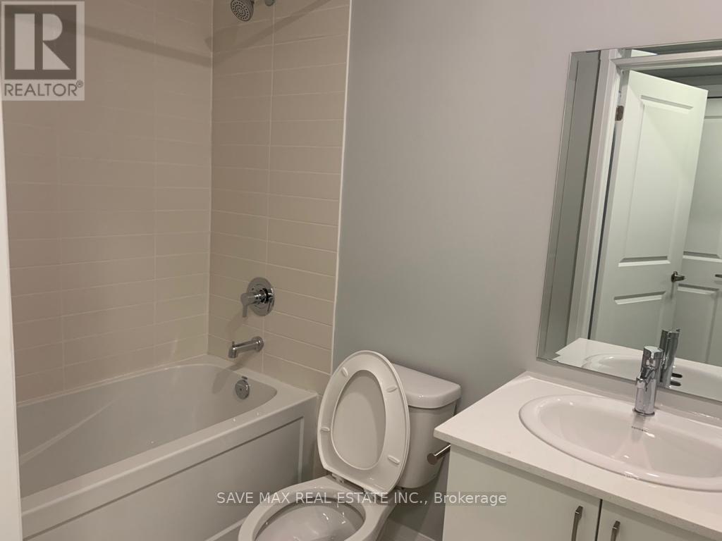 1145 Journeyman Lane, Mississauga, ON - Indoor Photo Showing Bathroom