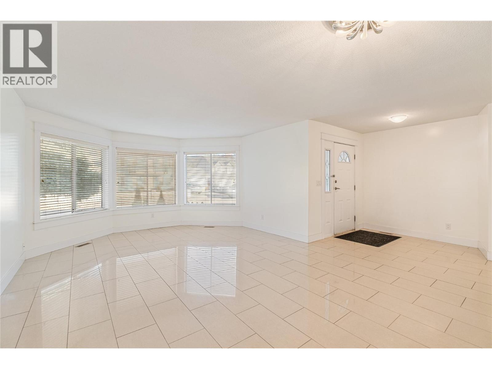 970 Keyes Court, Rutland, BC - Indoor Photo Showing Other Room