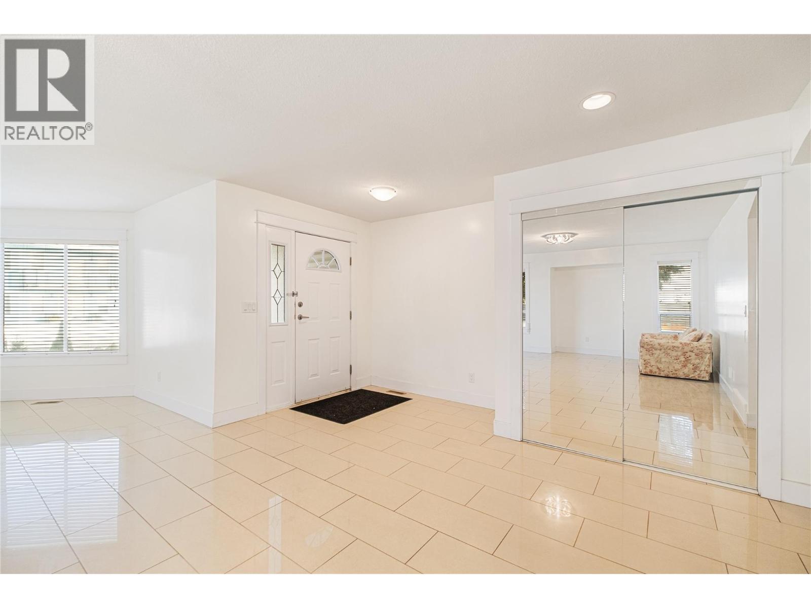 970 Keyes Court, Rutland, BC - Indoor Photo Showing Other Room