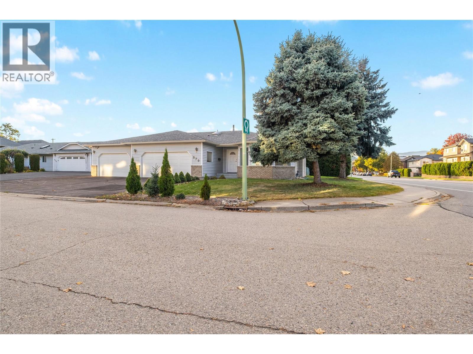 970 Keyes Court, Rutland, BC - Outdoor With Facade