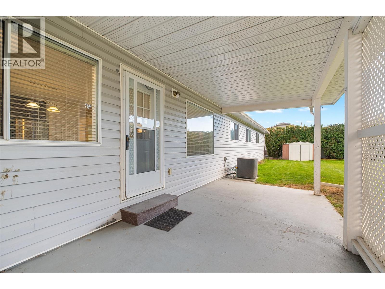 970 Keyes Court, Rutland, BC - Outdoor With Exterior