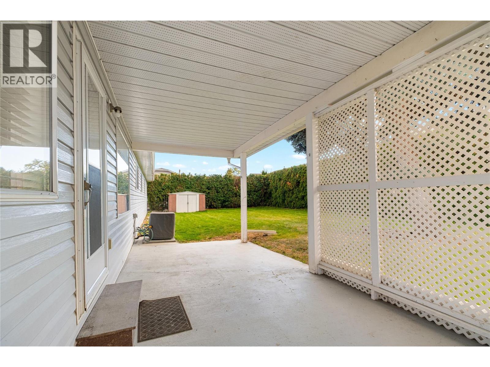 970 Keyes Court, Rutland, BC - Outdoor With Exterior