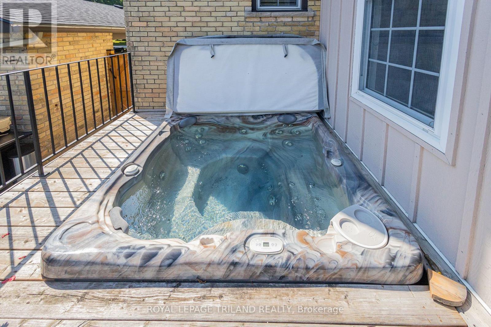 264 George Street, North Middlesex (Parkhill), ON - Outdoor