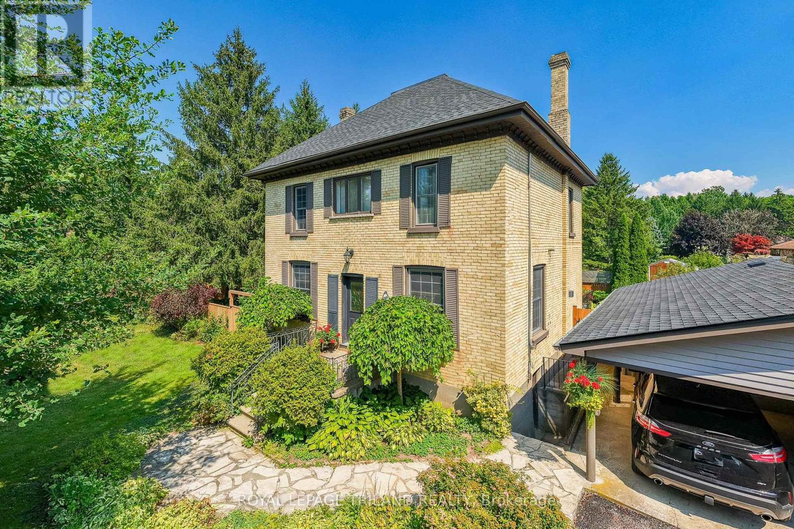 264 George Street, North Middlesex (Parkhill), ON - Outdoor