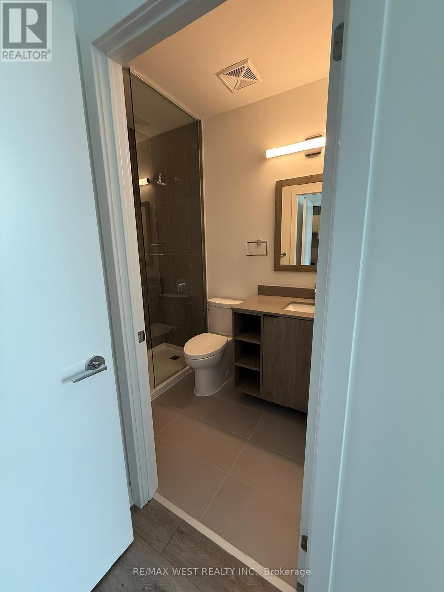 228 - 1007 The Queensway, Toronto, ON - Indoor Photo Showing Bathroom