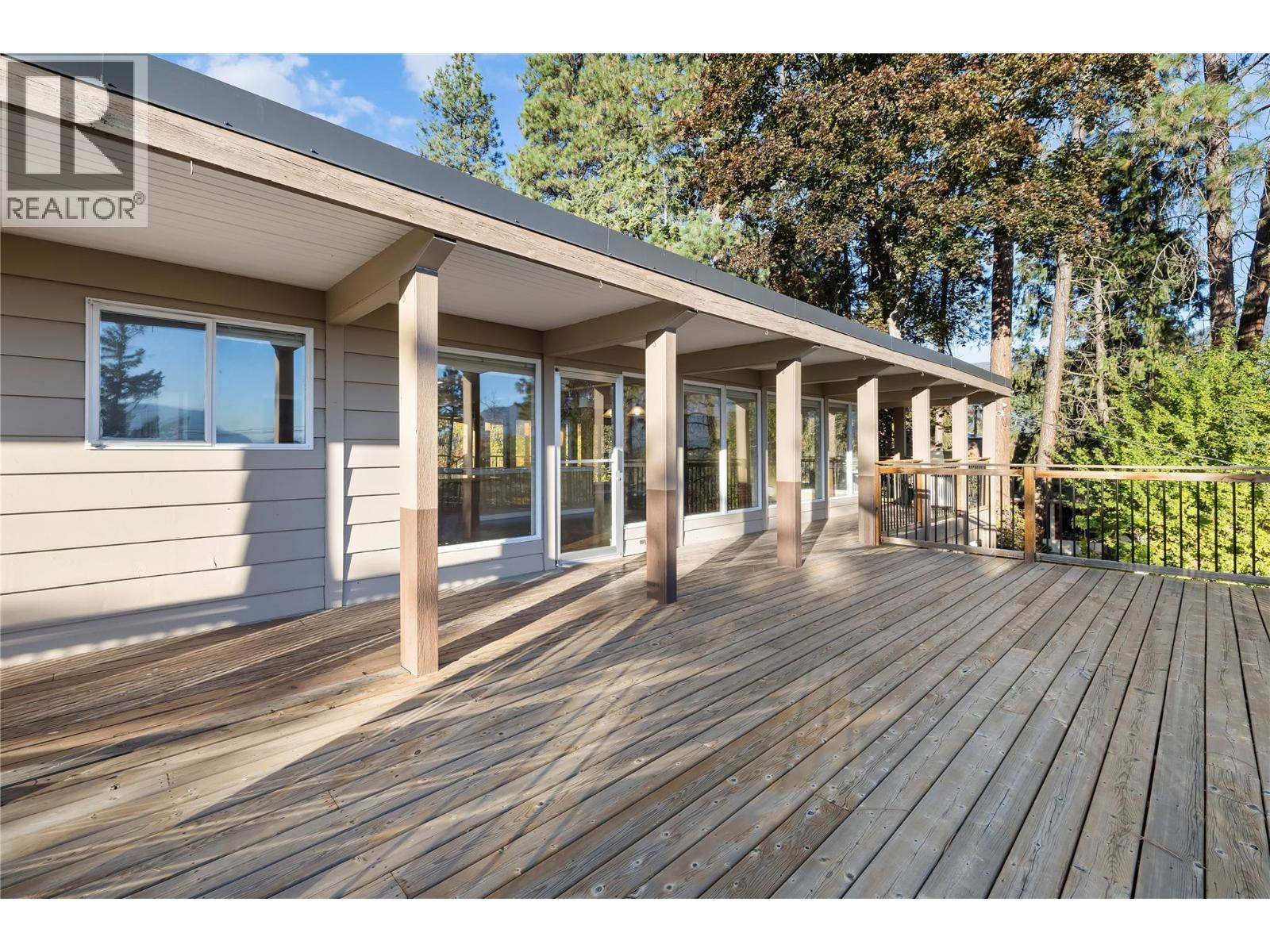 2424 Crawford Street, Creston, BC - Outdoor With Deck Patio Veranda
