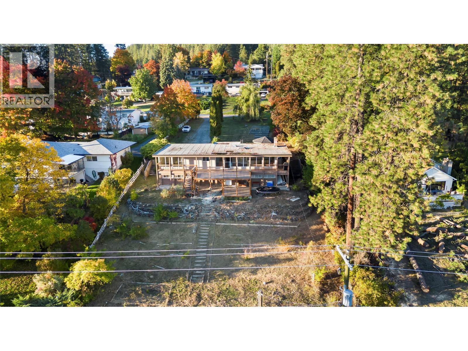 2424 Crawford Street, Creston, BC - Outdoor With View