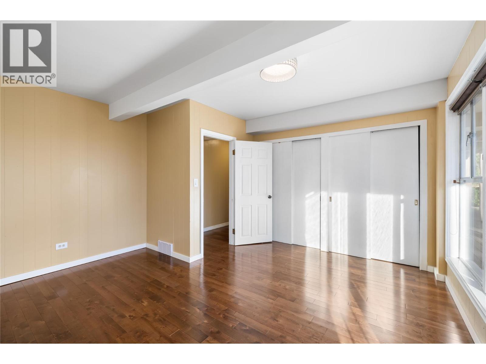 2424 Crawford Street, Creston, BC - Indoor Photo Showing Other Room