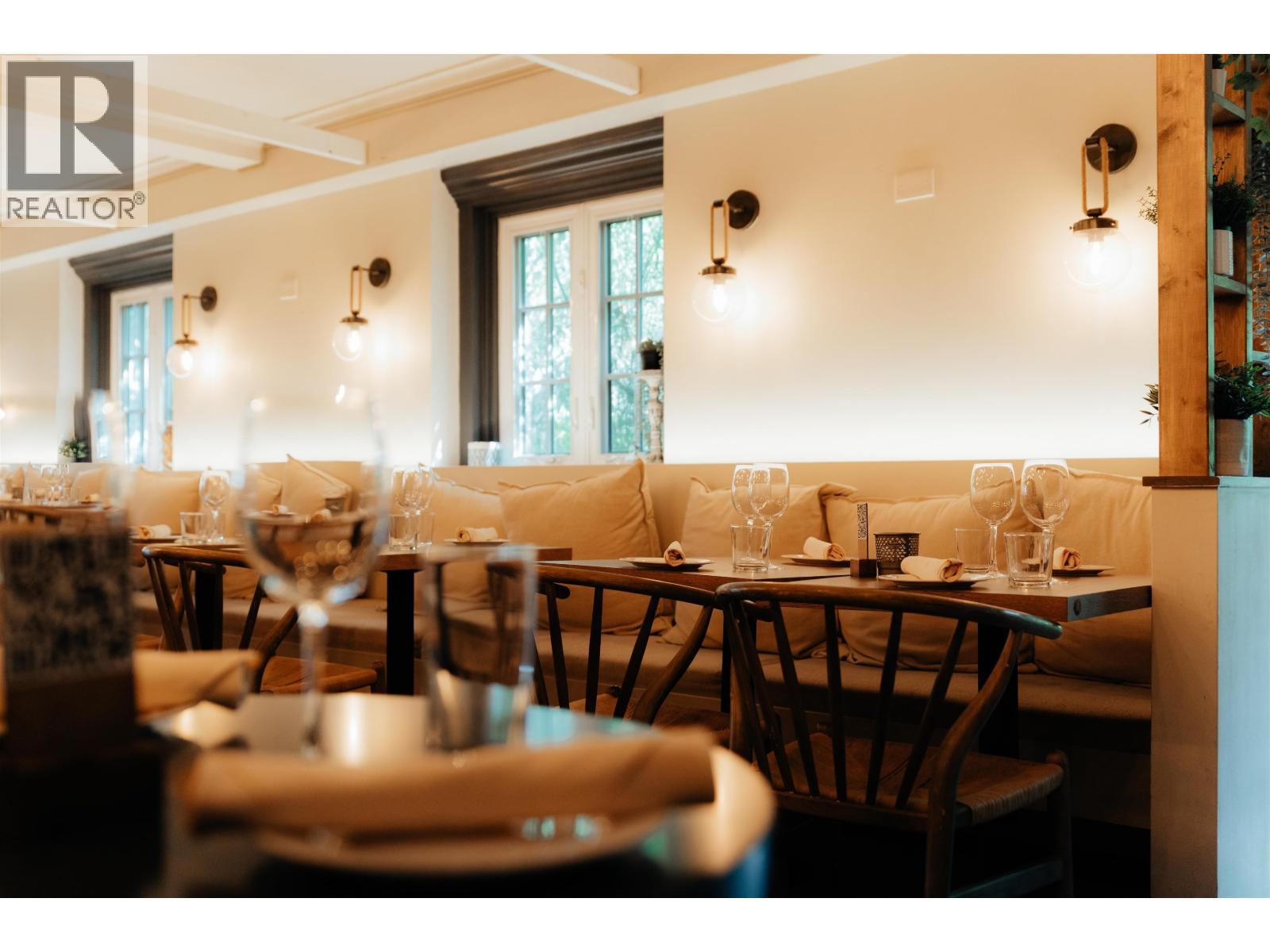 1906 Haro Street, Vancouver, BC